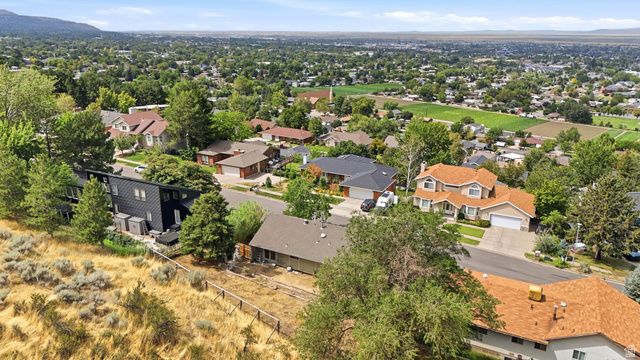 1560 E HILLS DR, Bountiful, UT 84010