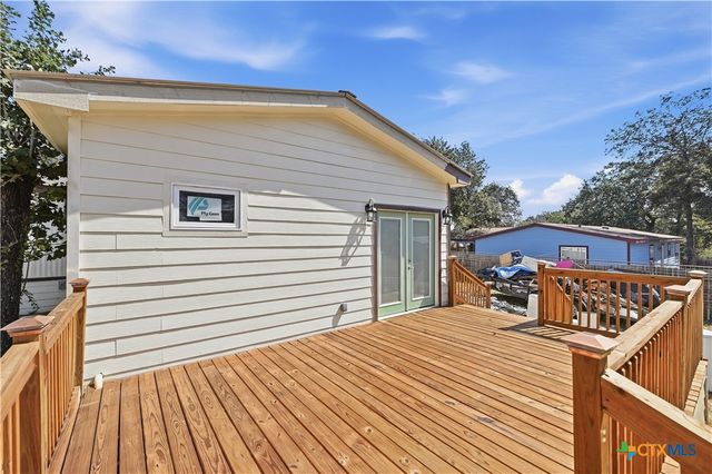 4426 Lost Hills Drive, Elmendorf, TX 78112