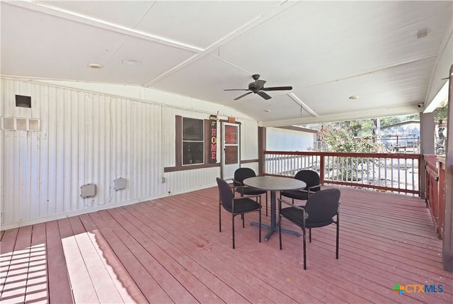 4426 Lost Hills Drive, Elmendorf, TX 78112