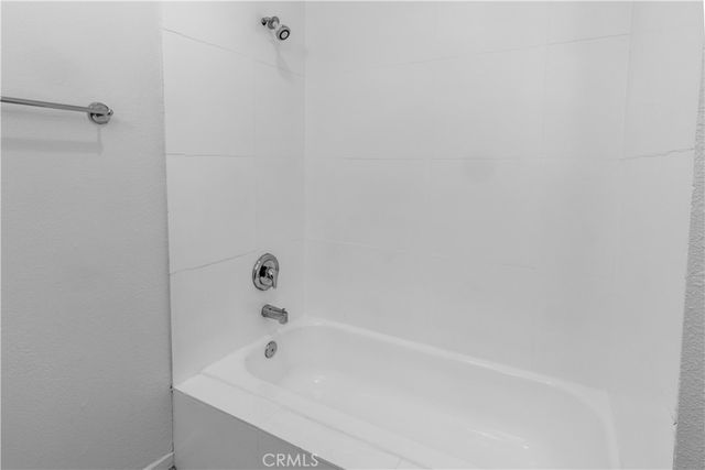 20253 Keswick Street 318, Winnetka, CA 91306