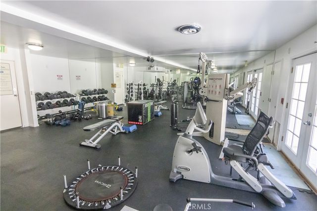 20253 Keswick Street 318, Winnetka, CA 91306