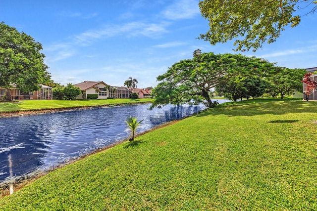 12041 NW 2nd Dr, Coral Springs, FL 33071