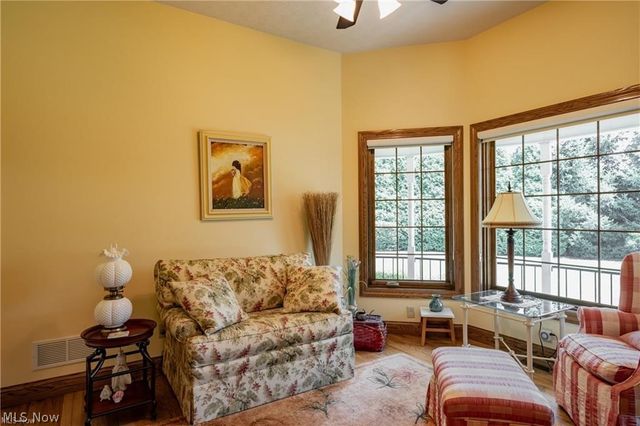 3908 River Road, Vienna, WV 26105