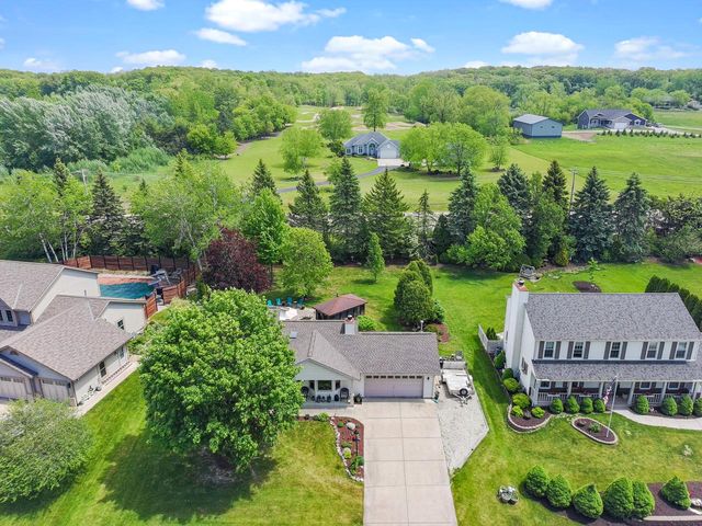 7239 Sherry LANE, Waterford, WI 53185