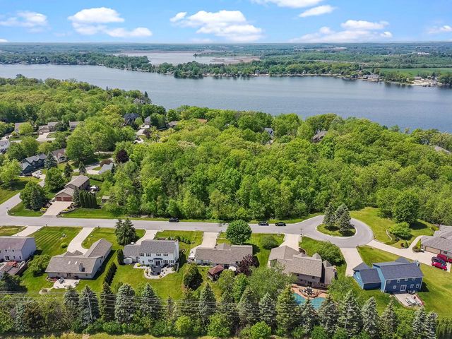 7239 Sherry LANE, Waterford, WI 53185