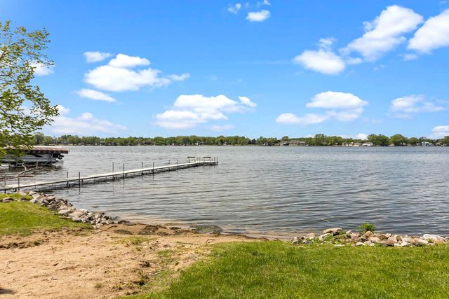 7239 Sherry LANE, Waterford, WI 53185