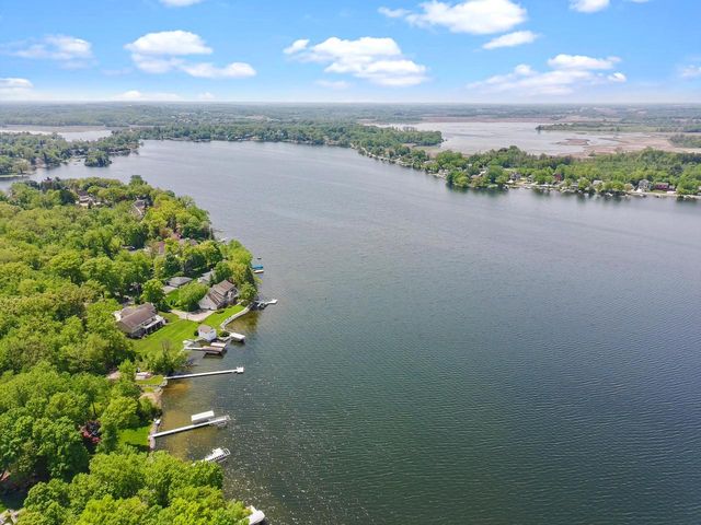 7239 Sherry LANE, Waterford, WI 53185