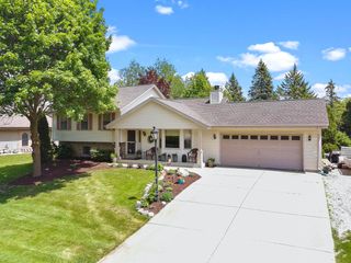 7239 Sherry LANE, Waterford, WI 53185