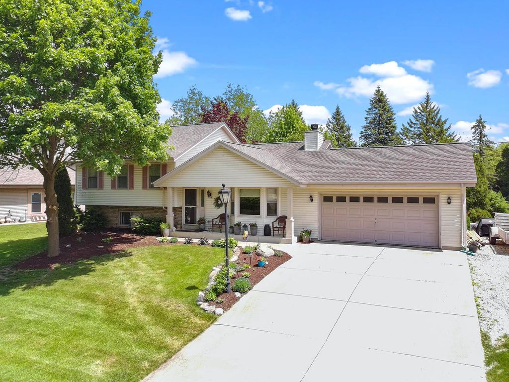 7239 Sherry LANE, Waterford, WI 53185