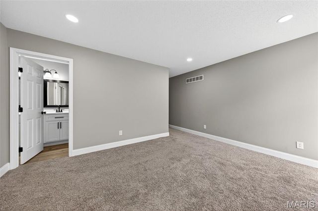 549 Rancho Lane, Florissant, MO 63031