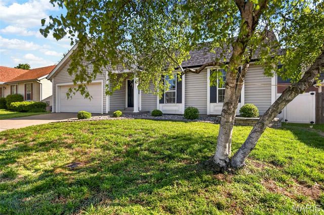 549 Rancho Lane, Florissant, MO 63031