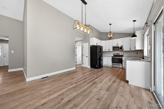 549 Rancho Lane, Florissant, MO 63031