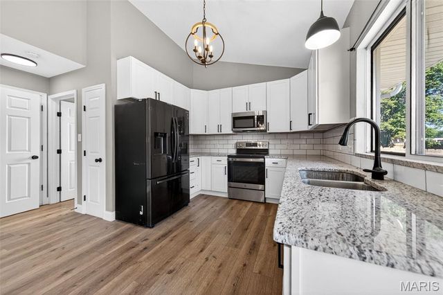 549 Rancho Lane, Florissant, MO 63031