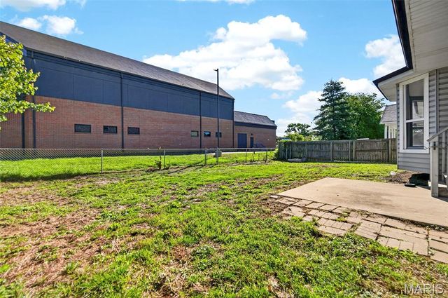 549 Rancho Lane, Florissant, MO 63031