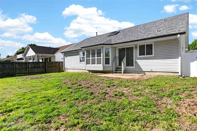 549 Rancho Lane, Florissant, MO 63031