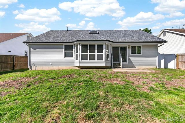 549 Rancho Lane, Florissant, MO 63031