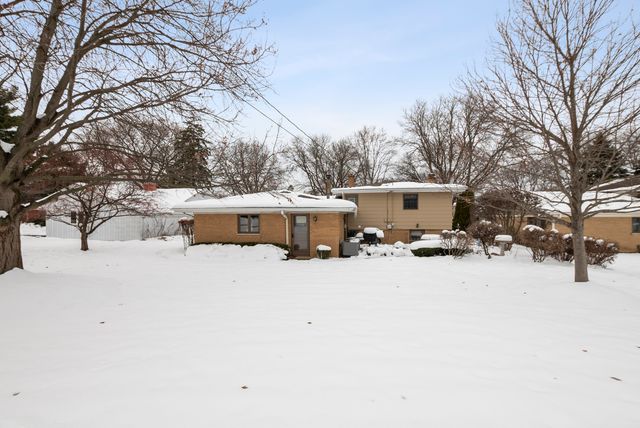 9 Merry Court, Countryside, IL 60525