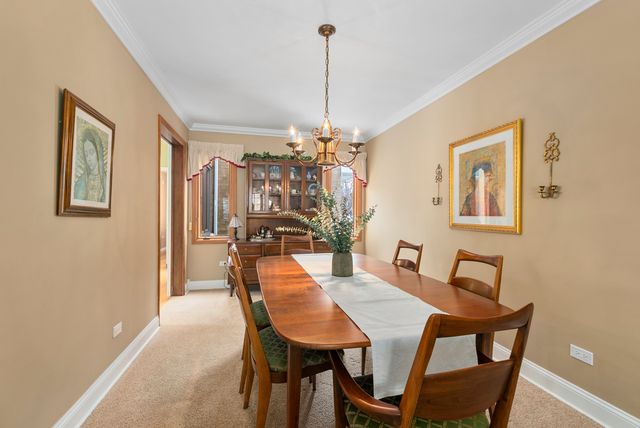 9 Merry Court, Countryside, IL 60525