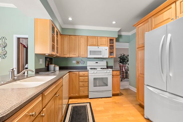 9 Merry Court, Countryside, IL 60525