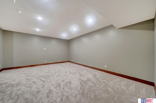 9508 Far Niente Lane, Lincoln, NE 68526