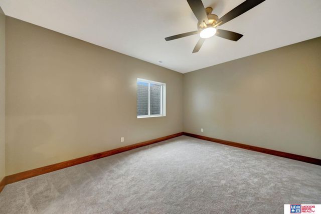 9508 Far Niente Lane, Lincoln, NE 68526