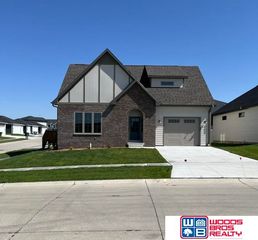 9508 Far Niente Lane, Lincoln, NE 68526