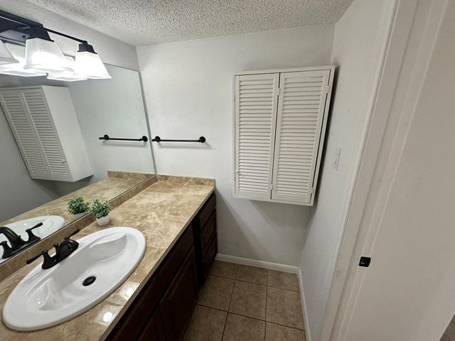 2800 Jeanetta Street 203, Houston, TX 77063