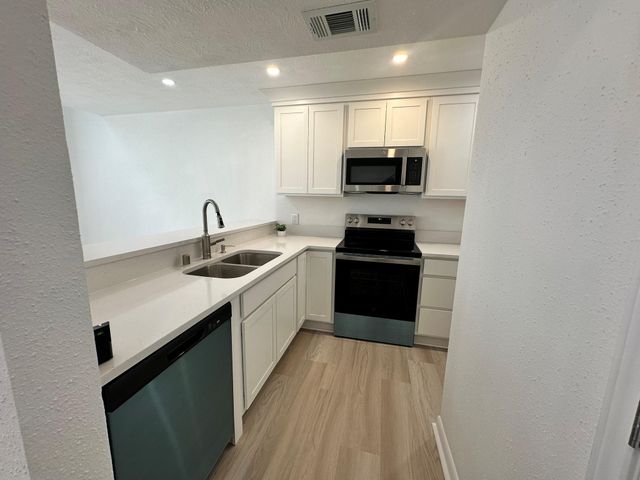 2800 Jeanetta Street 203, Houston, TX 77063