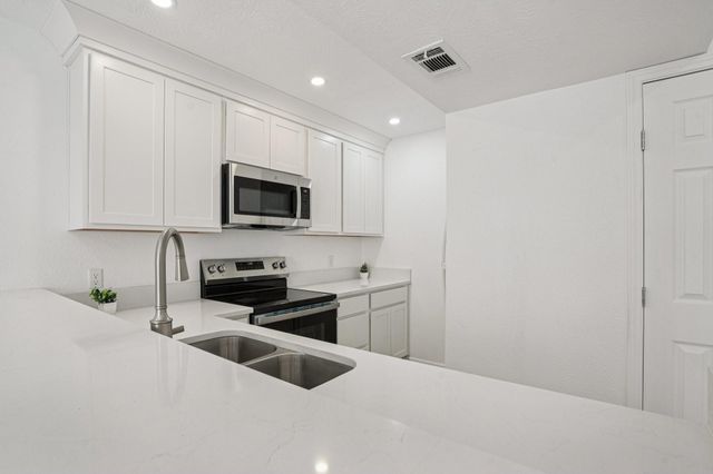 2800 Jeanetta Street 203, Houston, TX 77063