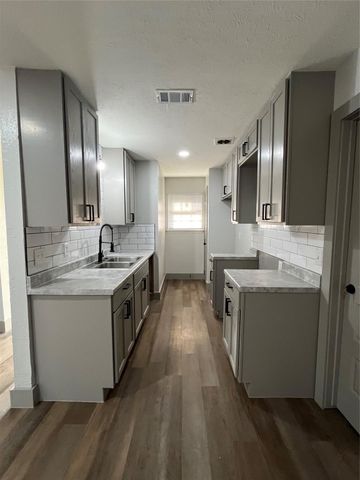 3982 Granite Hill Drive, Dallas, TX 75241