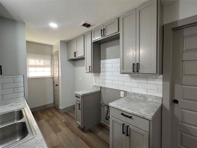 3982 Granite Hill Drive, Dallas, TX 75241