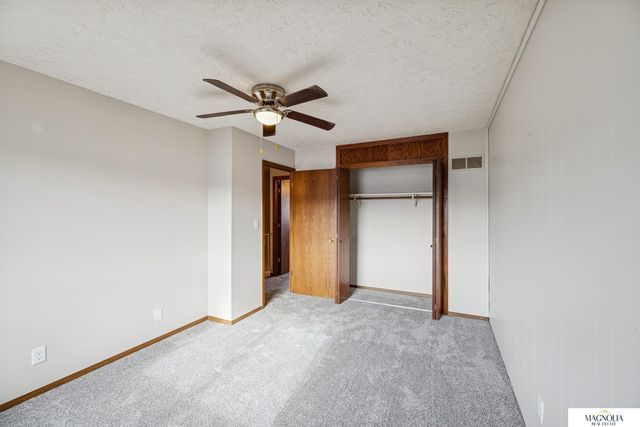 2617 Piccadilly Court, Lincoln, NE 68512