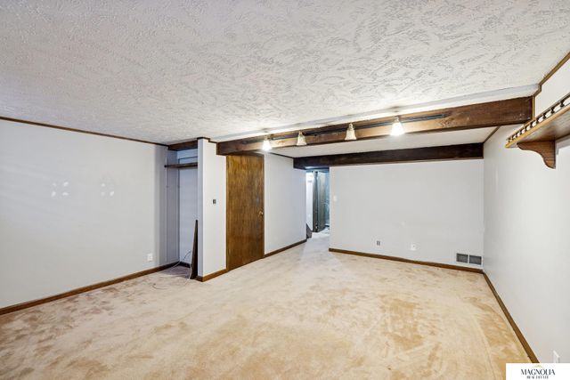 2617 Piccadilly Court, Lincoln, NE 68512