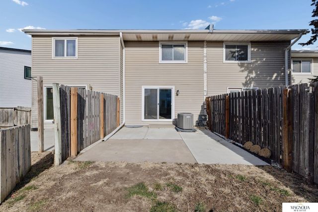 2617 Piccadilly Court, Lincoln, NE 68512