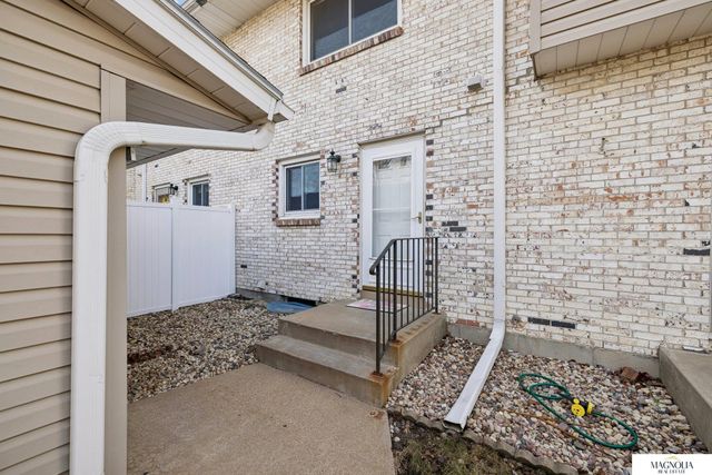 2617 Piccadilly Court, Lincoln, NE 68512