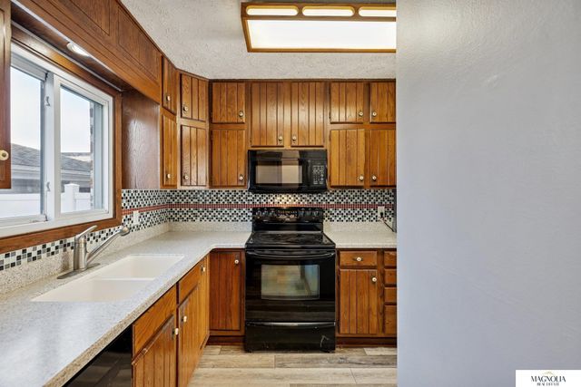 2617 Piccadilly Court, Lincoln, NE 68512