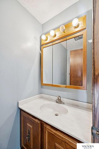 2617 Piccadilly Court, Lincoln, NE 68512