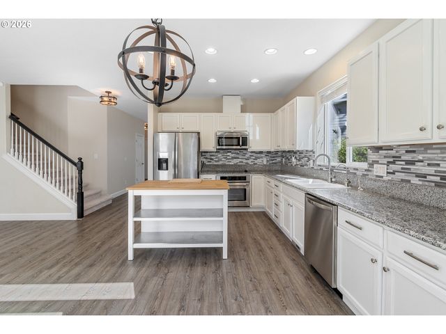 2111 Nw Beauchamp Ct, Camas, WA 98607