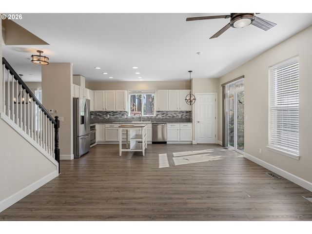 2111 Nw Beauchamp Ct, Camas, WA 98607