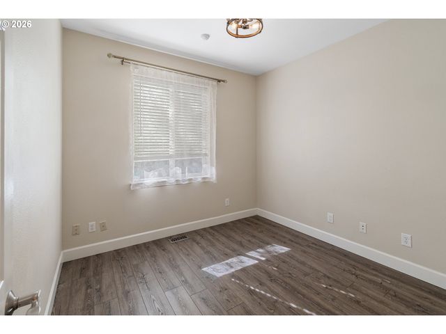 2111 Nw Beauchamp Ct, Camas, WA 98607