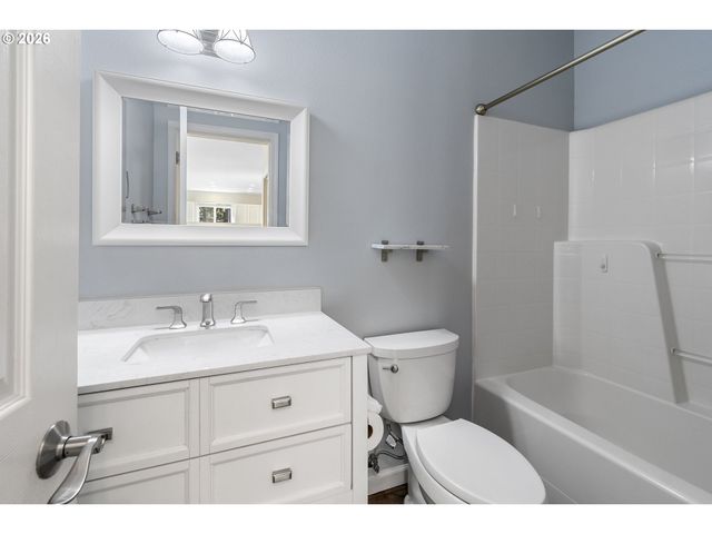 2111 Nw Beauchamp Ct, Camas, WA 98607