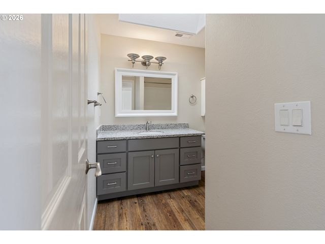 2111 Nw Beauchamp Ct, Camas, WA 98607