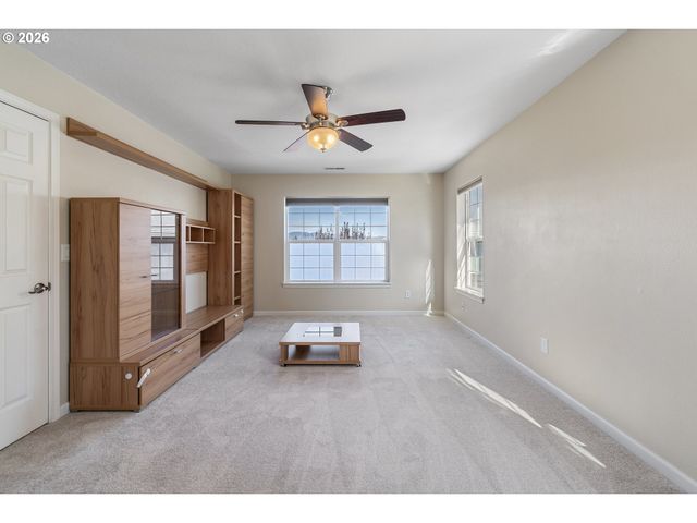 2111 Nw Beauchamp Ct, Camas, WA 98607