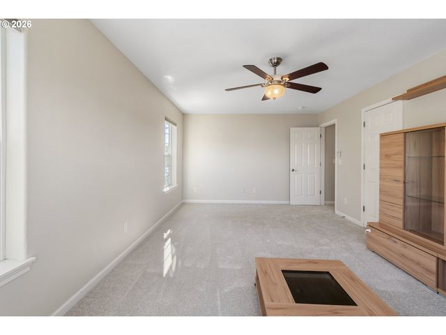 2111 Nw Beauchamp Ct, Camas, WA 98607