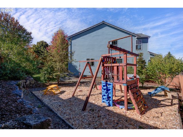 2111 Nw Beauchamp Ct, Camas, WA 98607