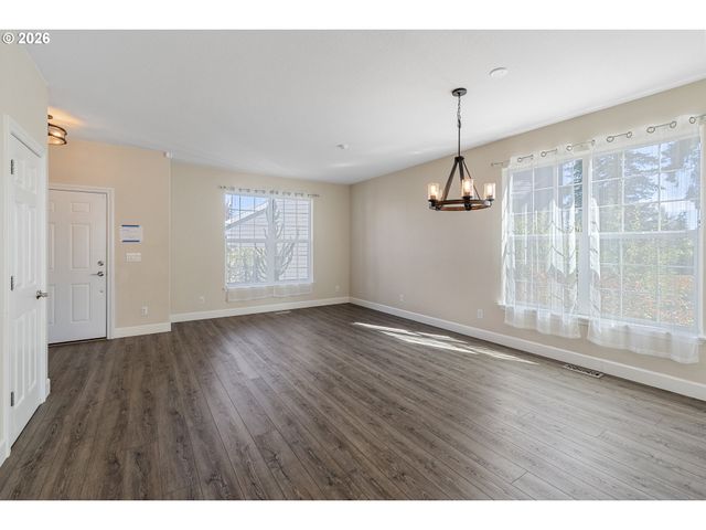 2111 Nw Beauchamp Ct, Camas, WA 98607