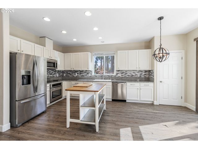 2111 Nw Beauchamp Ct, Camas, WA 98607