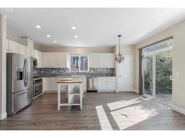 2111 Nw Beauchamp Ct, Camas, WA 98607