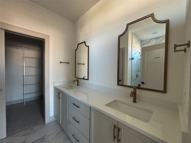 280 NW Montego Court, Waukee, IA 50263