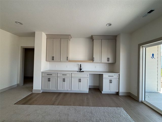 280 NW Montego Court, Waukee, IA 50263